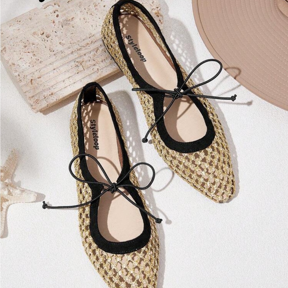 Elegant Black and Gold Women's Flats